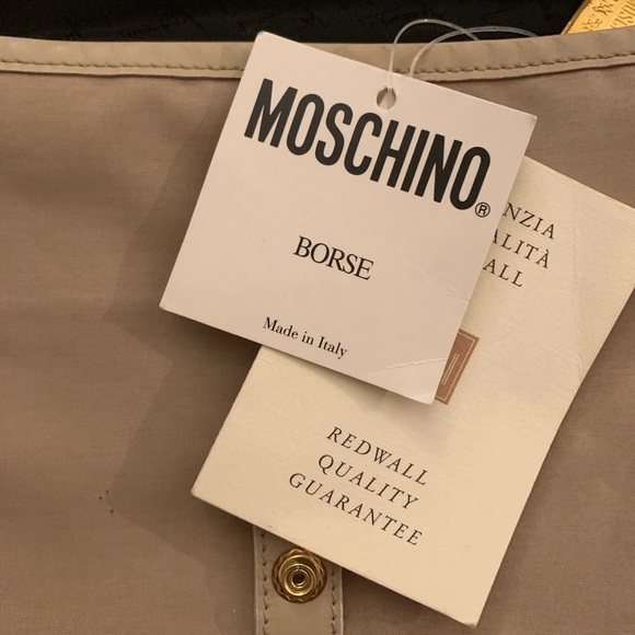 Rare Vintage Moschino Redwall Bag with tags - Picture 4 of 8